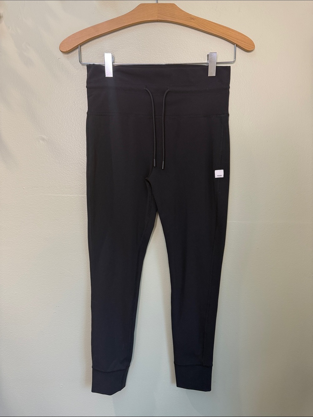 VUORI Black Jogger Leggings w/Waist Tie, size M, P123